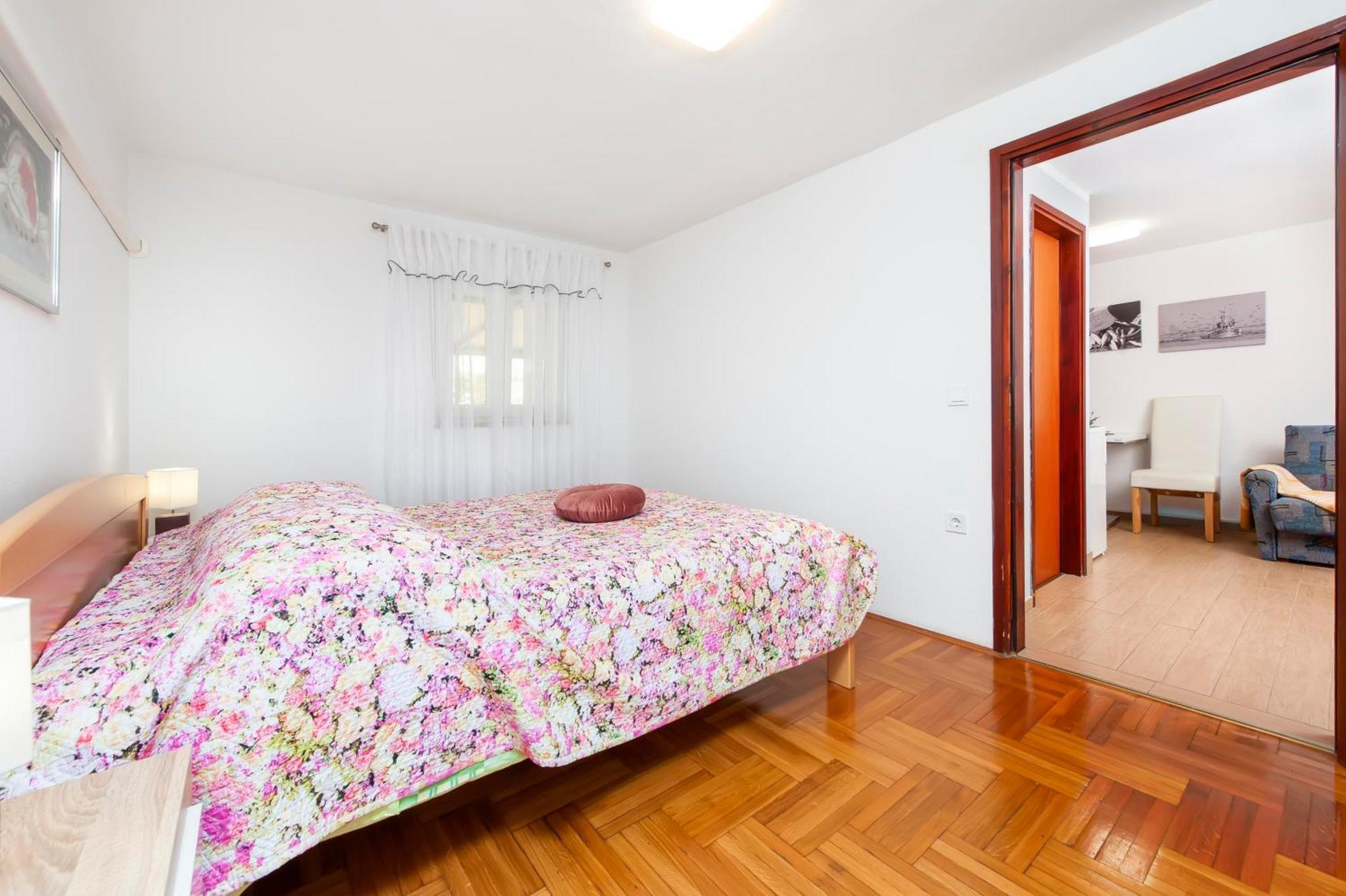 Apartments And Room Silvana Rovinj Dış mekan fotoğraf