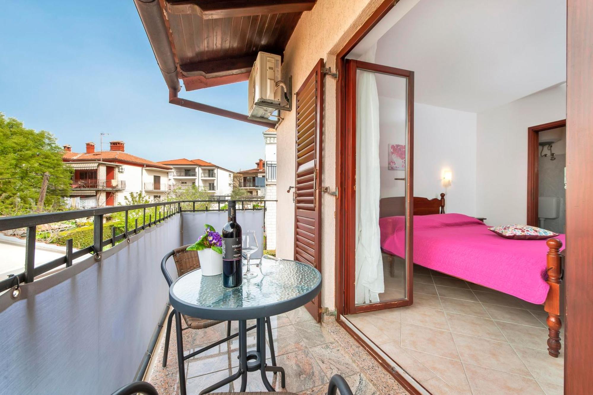 Apartments And Room Silvana Rovinj Dış mekan fotoğraf